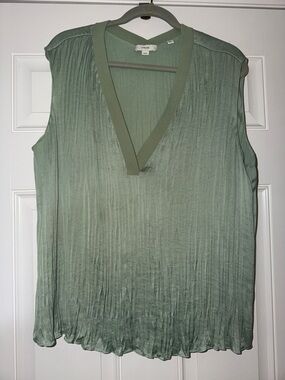 Vince Pleated Sleeveless Blouse